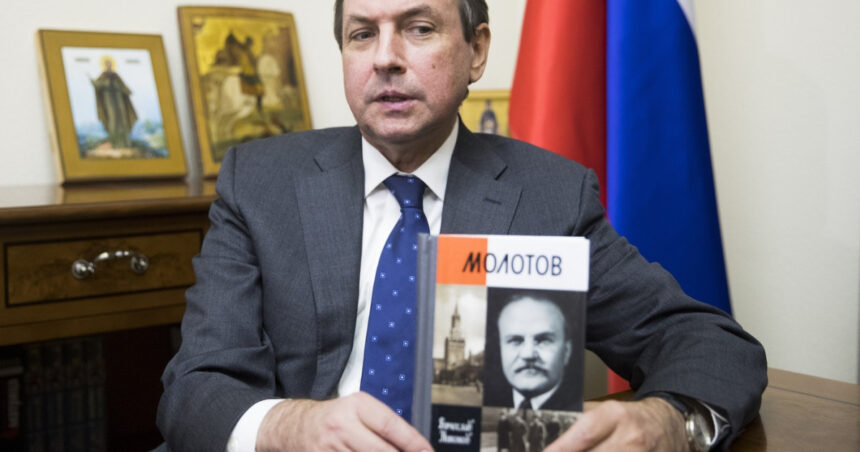 mai multi parlamentari rusi vor face o vizita in sua seful delegatiei e nepotul lui molotov ministrul de externe al lui stalin 69c520f12295a