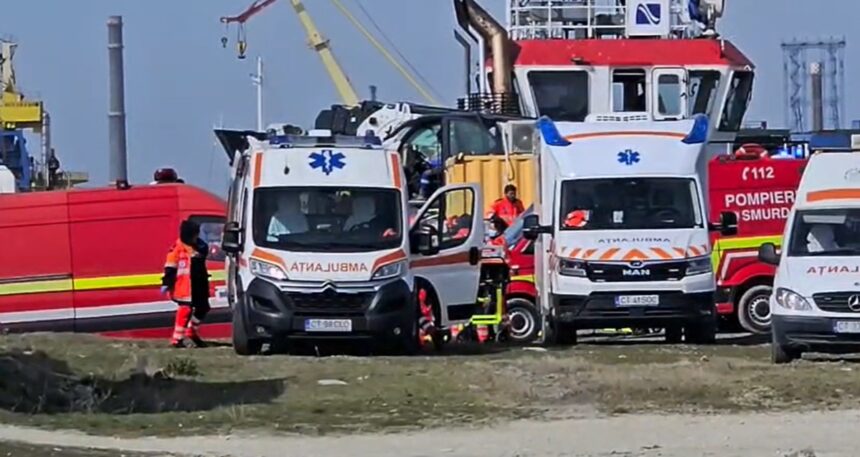 midia marine terminal compania ofera sprijin total autoritatilor operatiunile de recuperare a persoanelor disparute de pe remorcherul astana au fost reluate 69bebc687dbfa