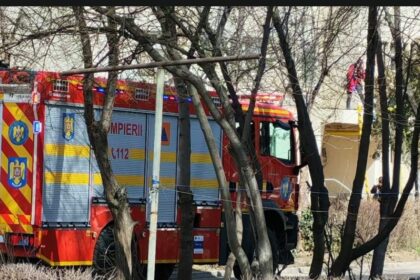 militarii isu dobrogea intervin pe strada suceava din constanta o persoana a cazut de la inaltime 69b937b09a02d