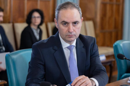 miruta despre tensiunile din coalitie nazare ne ruga sa nu ne mai certam la televizor ca urma ca romania sa ia niste bani din piata 69c1b5a3bc713