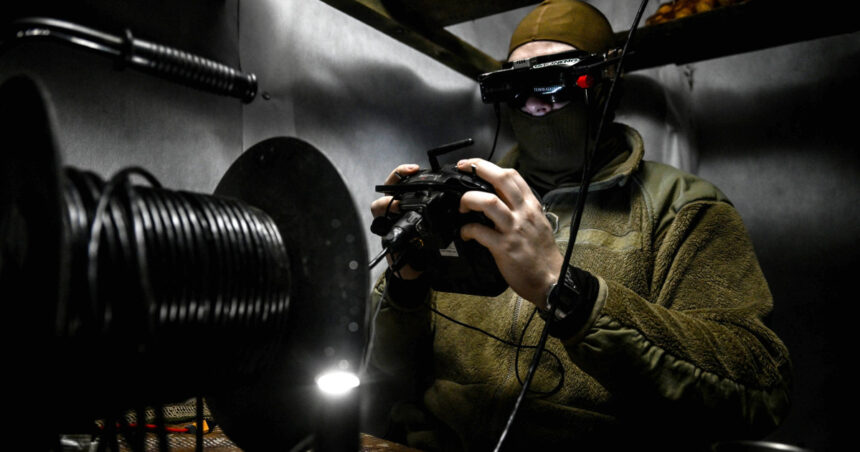 momentul in care o drona ucraineana loveste locomotiva unui tren care transporta provizii pentru armata rusa 69c81f6e82068