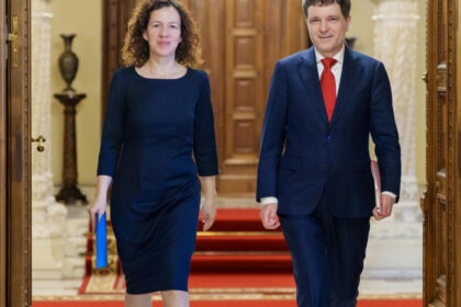 nicusor dan discutii cu roxana minzatu vicepresedinte al ce despre bugetul ue avem nevoie de finantare cel putin la nivelul actual 69caabae8344d