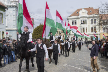 nicusor dan si ilie bolojan mesaje de ziua maghiarilor de pretutindeni 69b6844a87bae