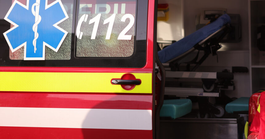 o adolescenta a ajuns la spital dupa ce a cazut dintr un autocar in mers pe un drum din bistrita nasaud 69ca5562633cf