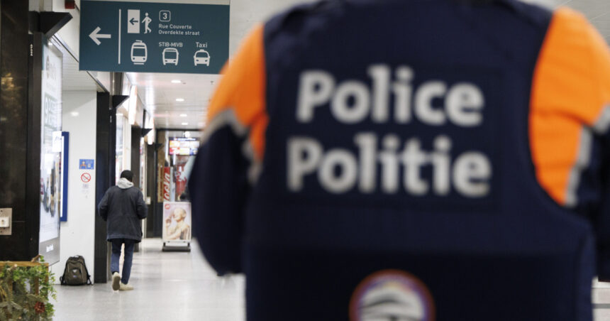 o importanta gara europeana evacuata dupa ce politia a descoperit doua pachete suspecte 69c1996284ce1