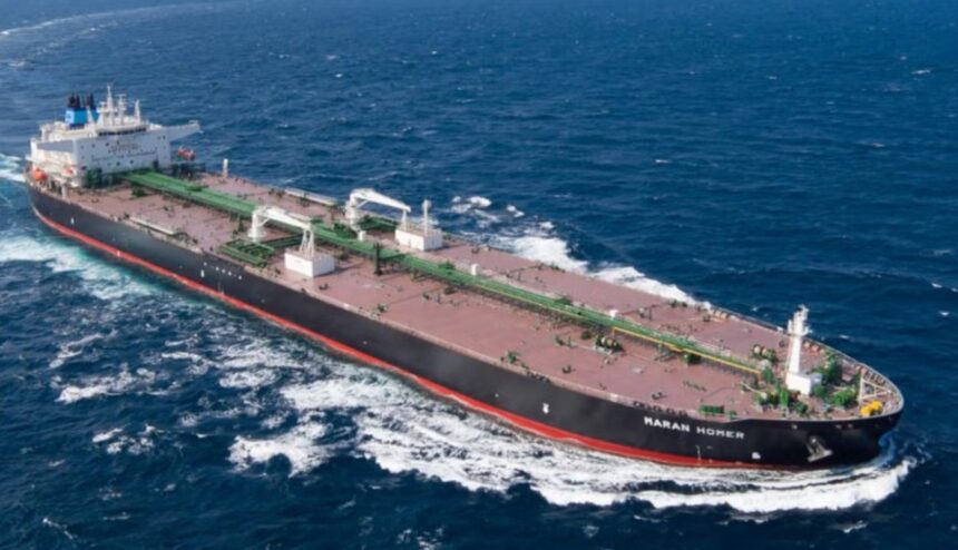 petrolier grec cu un roman la bord lovit in marea neagra aproape de un port rusesc 69b5900c38b3c