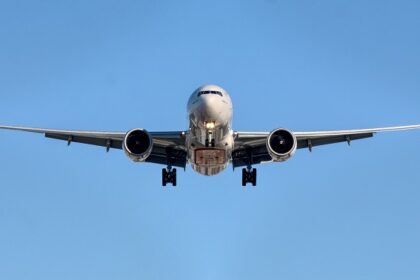 premiera negativa dupa razboiul din iran o companie aeriana a anulat mai multe mai multe zboruri din cauza preturilor la combustibil 69ba45d502ac0