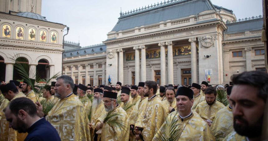 procesiune romano catolica de florii astazi in centrul capitalei restrictii de trafic pe mai multe artere importante din bucuresti 69c8cbb0c5d49