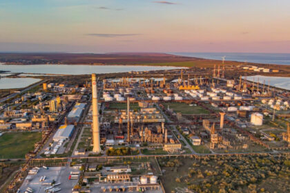 reviziile la petromidia si vega s au finalizat cu succes rafinariile vor reveni la capacitatea optima in urmatoarele zile 69c687822ff9c
