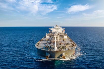 rusia trimite doua nave cu petrol si gaze in ajutorul cubei sfidand blocada impusa de sua 69bb852842e81