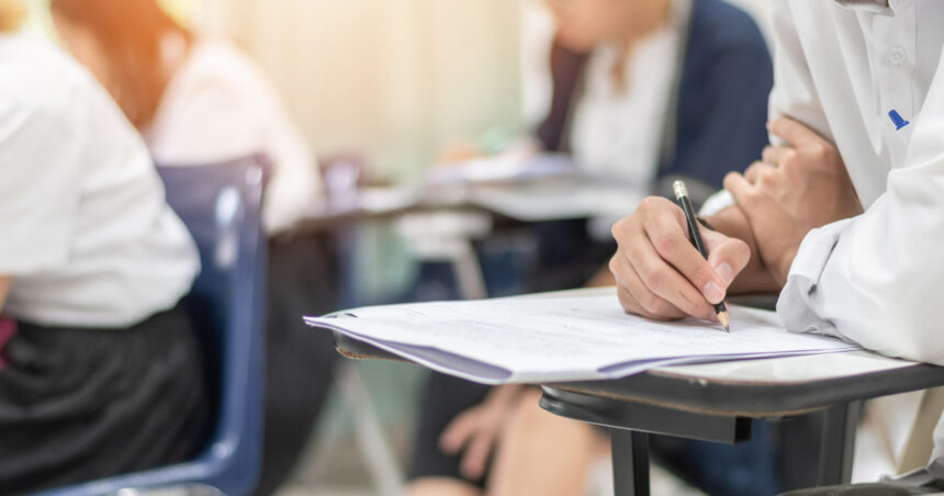 simulare bacalaureat 2026 modele de subiecte pentru proba la alegere a profilului lista materiilor in functie de specializare 69bf86907e3bc