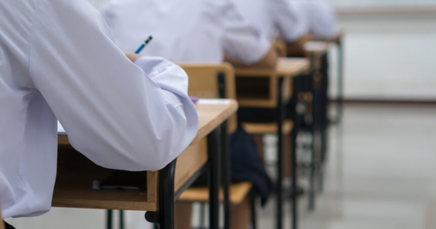 simulare bacalaureat 2026 reguli stricte pentru elevi ce greseli duc la eliminarea din examen 69bf9f455f047