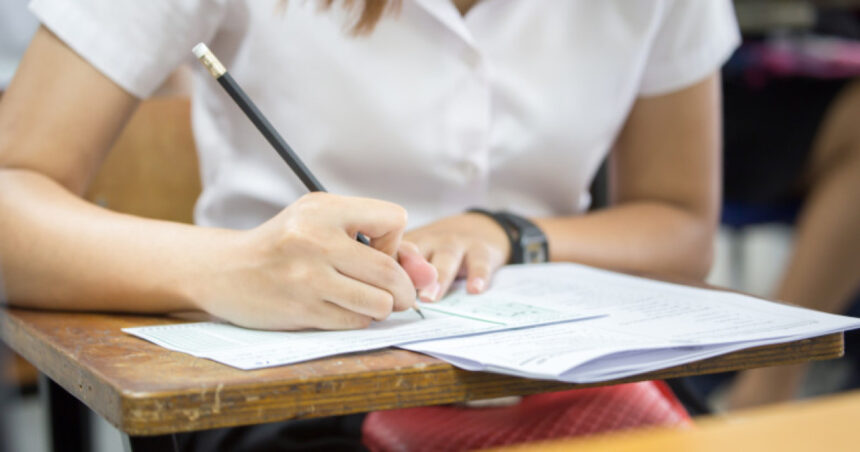 sindicalistii din educatie vorbesc de constrangeri pentru organizarea evaluarii nationale si indeamna la boicotarea simularii bacului 69bac62148e15