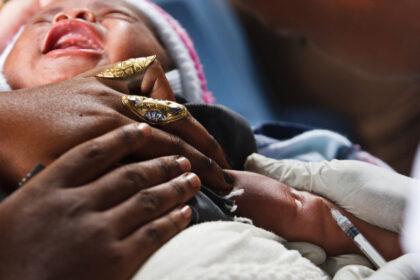studiu neetic cu vaccinuri in africa finantat de sua nou nascuti inclusi in experiment poate fi prototip pentru alte cercetari 69b6d1a356966