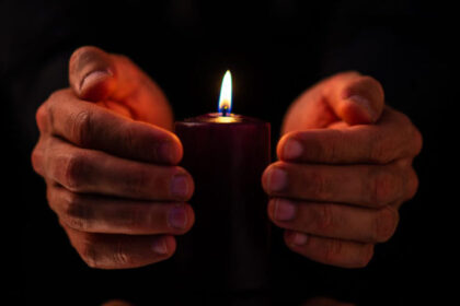 tragedie fara margini o mamica de 29 de ani a murit in timp ce isi astepta baietelul la gradinita 69b2606f227cc