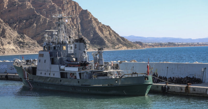 tragedie in mediterana 22 de migranti morti dupa sase zile in deriva supravietuitorii spun ca victimele au fost aruncate peste bord 69c8033c44bbd