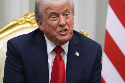 trump revine la dineul corespondentilor de la casa alba dupa un an de boicot si atacuri la adresa presei 69a6a0b7aa338