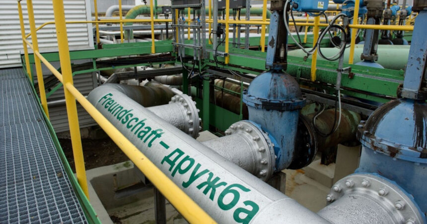 ucraina nu recunoaste delegatia trimisa de ungaria pentru a inspecta conducta drujba au venit ca turisti 69b1bbc017644