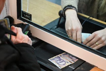 ultimele zile pentru reducerea de 10 la impozite ce sume pot pierde contribuabilii daca nu achita taxele locale 69bba01c6c23b