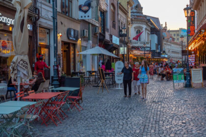 video cat costa o zi in bucuresti pentru un turist transport mancare si distractie in capitala 69b850d40d681