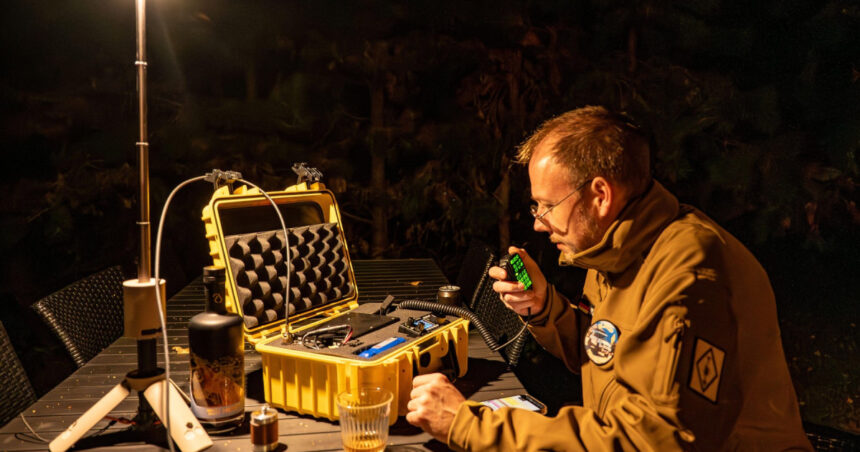 video ce se ascunde in spatele semnalelor radio aparute dupa atacurile asupra iranului mesaje codate ce amintesc de spionii razboiului rece 69b849e3dcccd