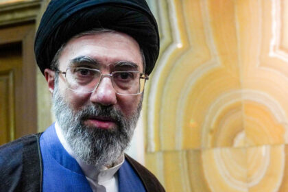 video mojtaba khamenei ar fi in coma liderul suprem al iranului nici nu stie ca a fost numit in locul tatalui sau presa israeliana 69b41656dc8c6