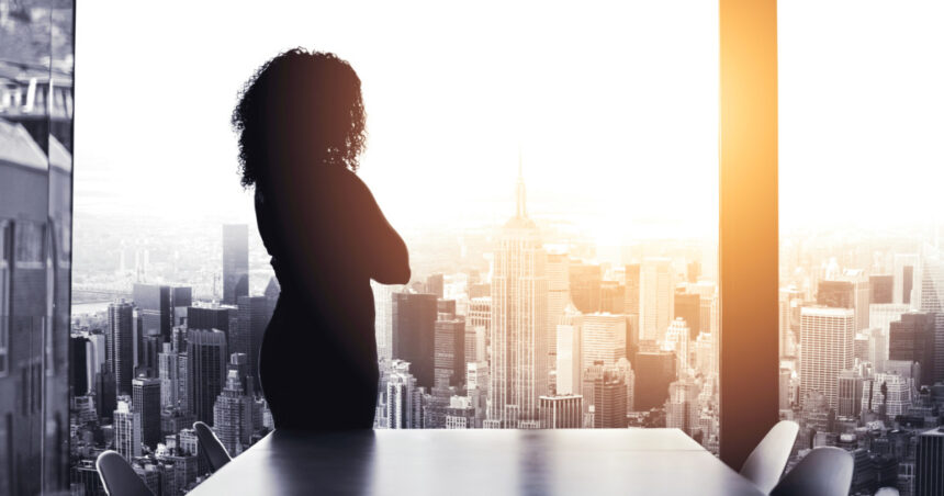 video patru din zece functii de conducere in romania sunt ocupate de femei ce le diferentiaza de barbatii lideri sunt mai intelegatoare 69afdd92a4b43