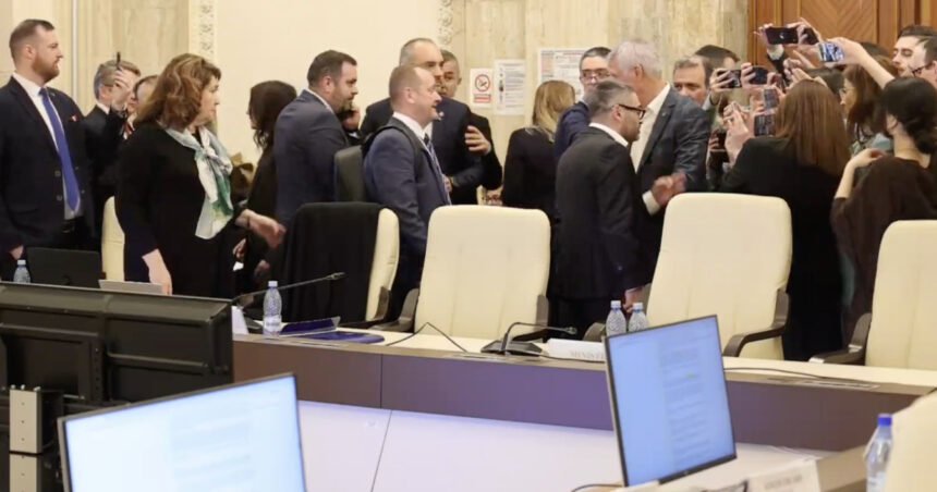 video rasturnam democratia haos la votul ajutoarelor pentru pensionari masura a fost respinsa desi initial trecuse psd a parasit sala 69ba986ae416a