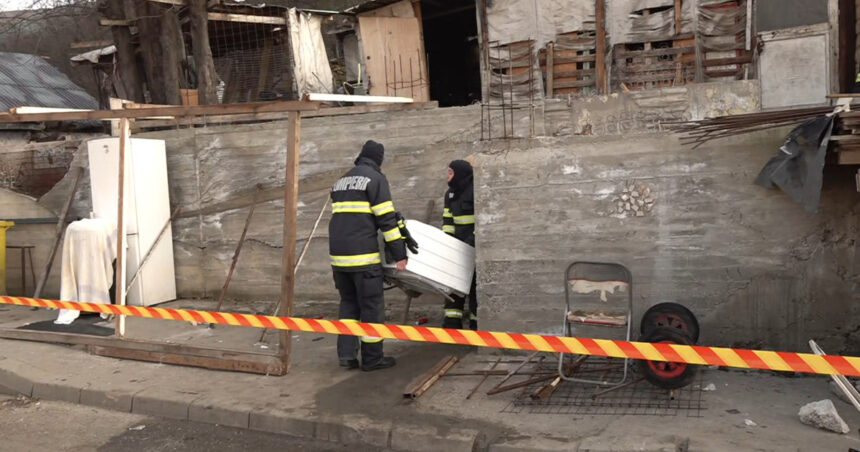 video scandal la slatina dupa alunecarea de teren care a afectat mai multe locuinte o casa s a prabusit localnicii acuza primaria 69a85bc13a937