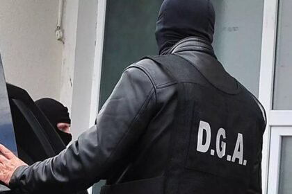 video un politist din costinesti a refuzat o spaga de 1500 de lei iata cine a vrut sa l mituiasca pe omul legii 69a6e8fe00b97