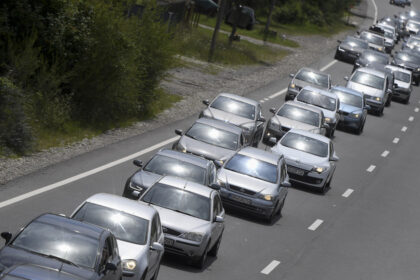 aglomeratie pe valea prahovei dupa minivacanta de paste se circula bara la bara intre statiuni politia recomanda rute alternative 69dcd4e64b7b2