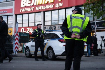 atacul sangeros intr un supermarket din kiev anchetat de autoritati ca act terorist sase morti si mai multi raniti 69e4821a8f5bb