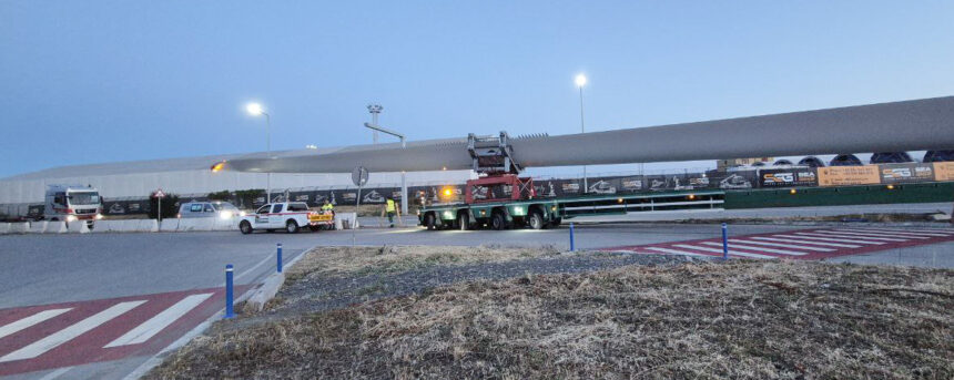 atentie soferi circulatie ingreunata pe dn 39 astazi si maine mai multe transporturi agabaritice cu plecare din ptf agigea 69ef87856cfe7