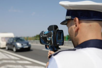avertisment pentru soferi politistii vor actiona cu 450 de radare pe sosele de pastele catolic si floriile ortodoxe 69ce4d7c1fce9