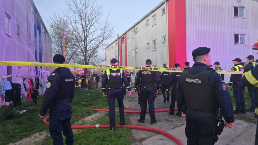 bilantul incendiului din cartierul henri coanda un barbat are arsuri pe 80 din suprafata corporala alti 6 adulti si 4 minori intoxicati cu fum 69de8e411052a