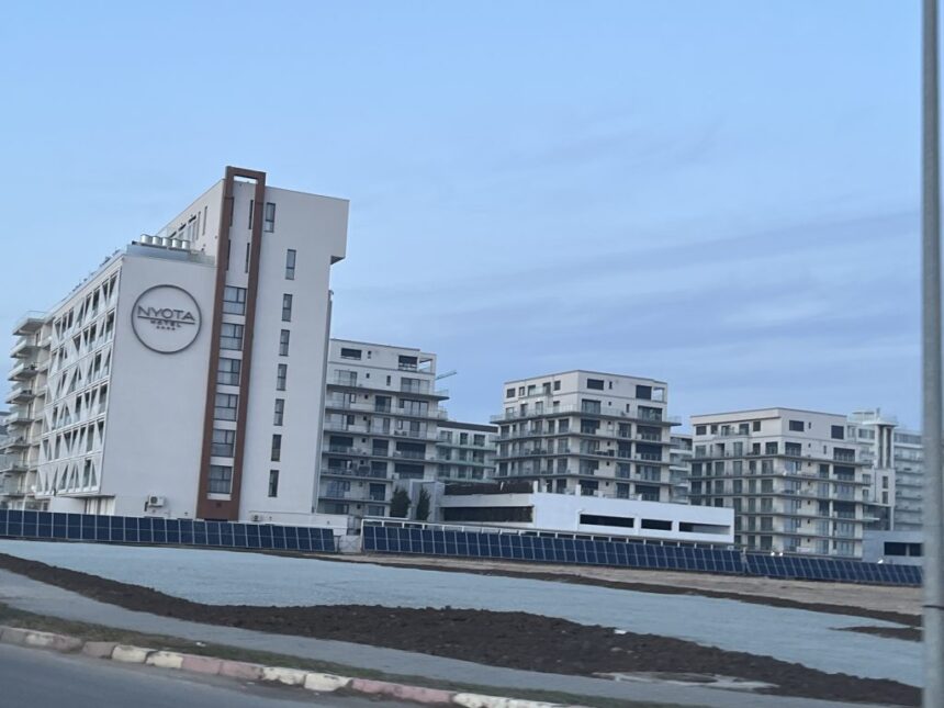 cine dezvolta proiectul gigant de langa hotel nyota asociati din imobiliare si horeca 69f1e400a7485