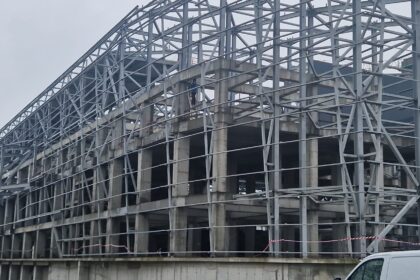 cni reporneste investitia de la sala polivalenta si cauta constructori pentru finalizarea acesteia 69ef4103e5ee1