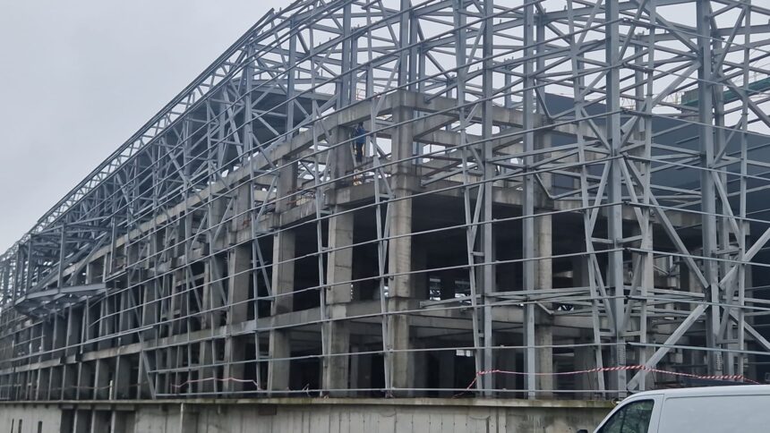 cni reporneste investitia de la sala polivalenta si cauta constructori pentru finalizarea acesteia 69ef4103e5ee1