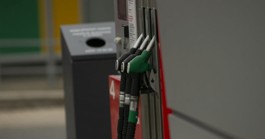 criza combustibililor cehia plafoneaza preturile la carburanti si reduce acciza la motorina 69ce5b8e9799f