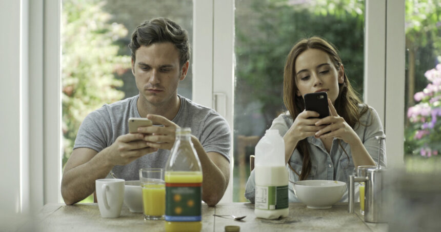 dependenta de telefon explicata de specialisti semnele si efectele asupra creierului un comportament dificil de controlat 69ec4b7bc218a