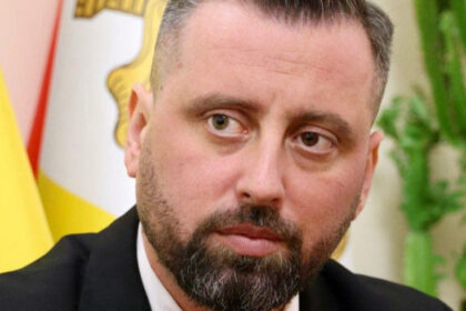 deputatul alexandrin moiseev ales pe listele sos nu votez motiunea impotriva celui mai competent premier de la revolutie pana acum 69f0daaeac7b5