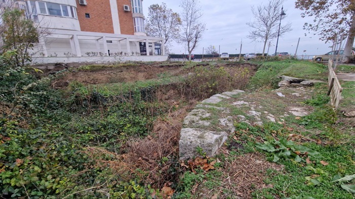 deznodamantul pentru viitorul bloc de langa poarta mare a cetatii tomis atacat de vecini asteptat de la judecatorii tribunalului constanta cand se pronunta instanta 69dc58181ef4e