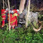 doi tineri au murit aseara dupa ce masina in care se aflau s a oprit intr un copac iata unde a avut loc tragedia 69dc85e1ec1b8