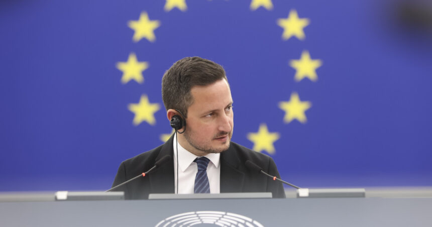 exclusiv nicu stefanuta despre alianta psd aur va duce la o situatie ca in 2024 in care extrema dreapta ar putea castiga inclusiv presedintia 69ef3f5161d66