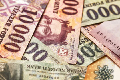 forintul ungar la maximul ultimilor patru ani dupa infrangerea lui orban victoria opozitiei poate aduce miliarde de euro de la ue 69dd46a77b9b6