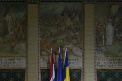 foto oficial de la parchetul general coiful de la cotofenesti si doua bratari dacice au fost recuperate 69ce7682811ba