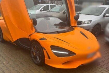 foto perchezitii in cazul unei retele de import ilegal de autovehicule de lux prejudiciul este de peste 12 milioane de euro 69d3f453bc071