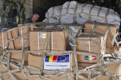 foto romania trimite 15 tone de ajutoare pentru populatia din liban transportul asigurat cu aeronave ale mapn 69df3fa50b8ee