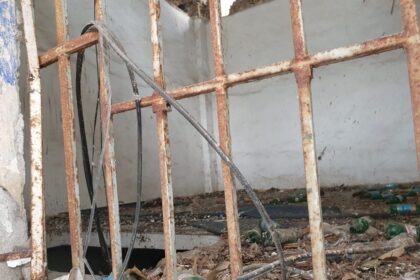 galerie foto cladire degradata din peninsula ajunsa pe mainile fostului consilier al lui mazare vizata de noi operatiuni imobiliare 69d7861e182e6