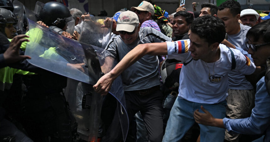 galerie foto venezuela fortele de ordine folosesc gaze lacrimogene impotriva protestatarilor indreptati spre miraflores 69d7ff842c601